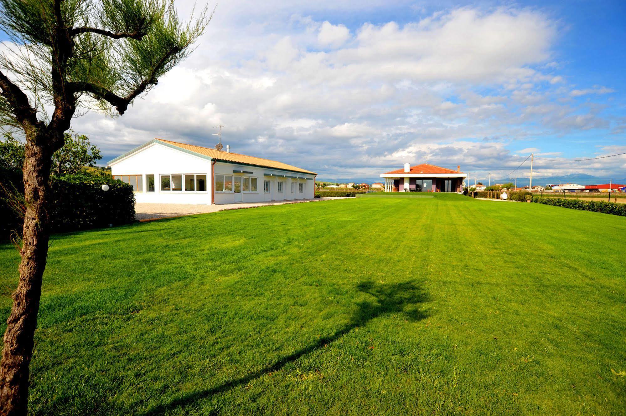 Agriturismo Frontemare Giulianova Exterior foto